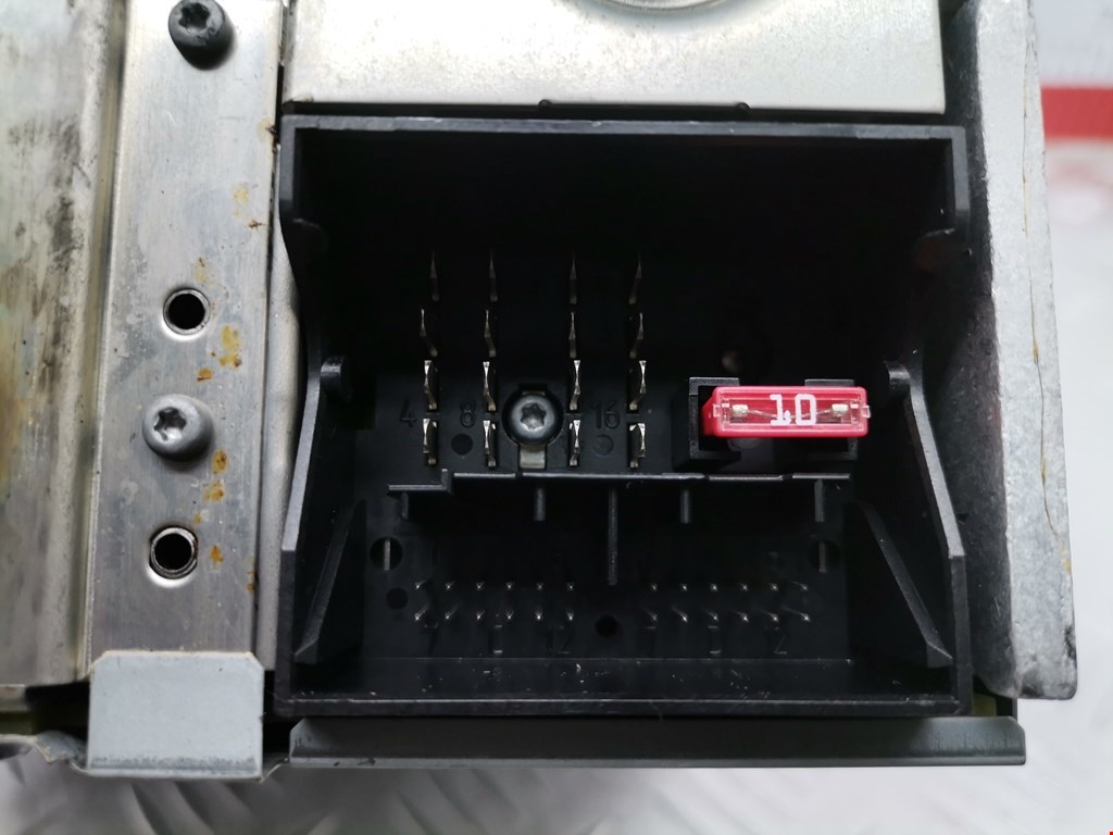 Магнитола VOLKSWAGEN Touareg 2002-2010