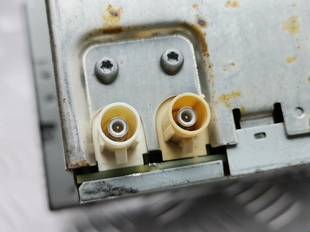 Магнитола VOLKSWAGEN Touareg 2002-2010