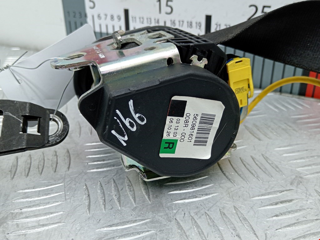 Ремень безопасности передний правый VOLKSWAGEN Touareg 2002-2010