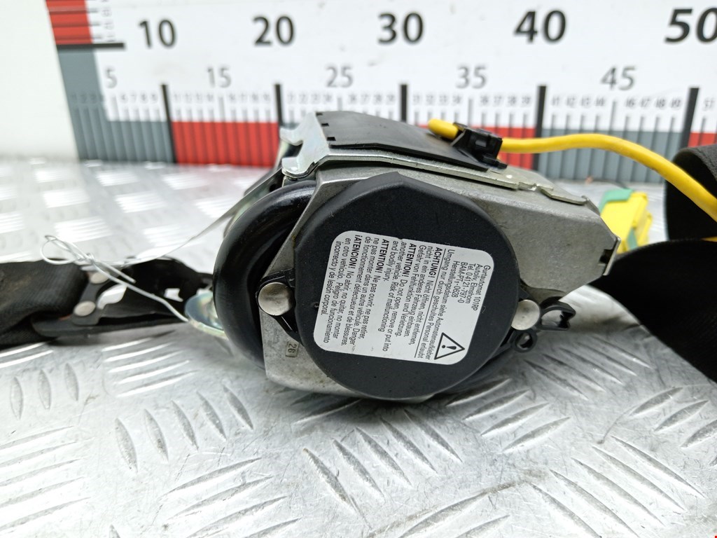 Ремень безопасности передний правый VOLKSWAGEN Touareg 2002-2010