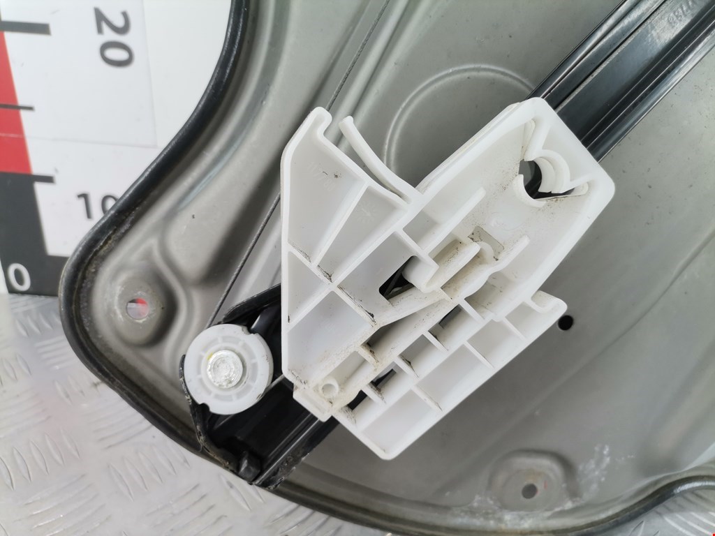 Стеклоподъемник задний левый SKODA Octavia A5 1Z- 2004-2013