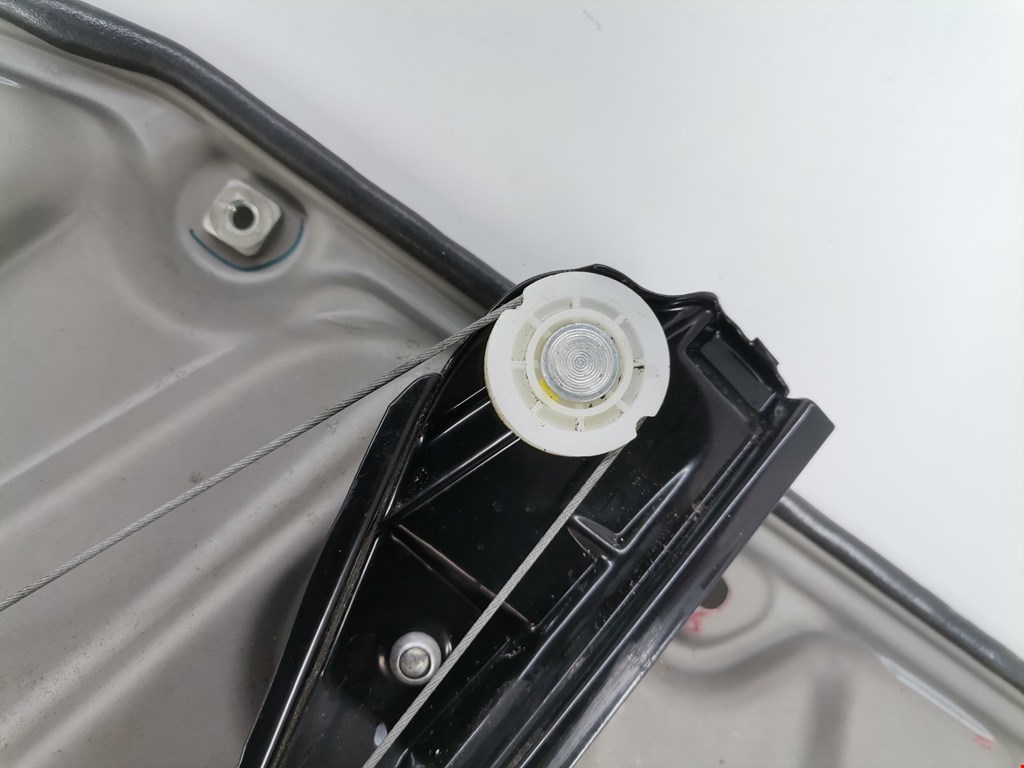 Стеклоподъемник задний левый SKODA Octavia A5 1Z- 2004-2013