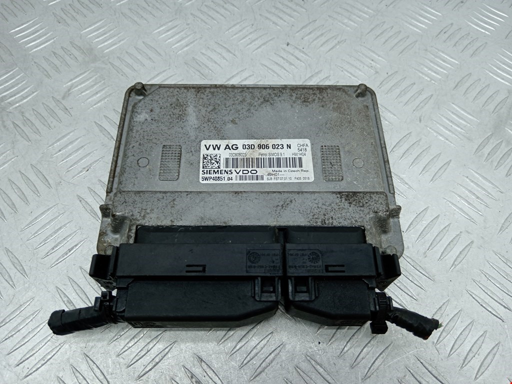 Блок управления двигателя (ЭБУ) SKODA Fabia MK2 5J 2007-2014