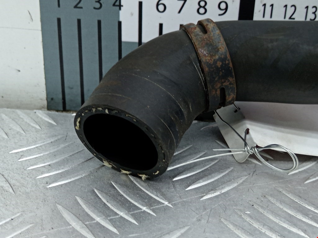 Патрубок VOLKSWAGEN Caddy III 2004-2015