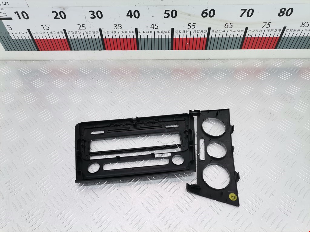 Рамка магнитолы SKODA Rapid 2012-2020