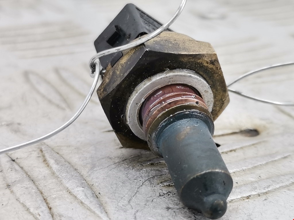 Датчик температуры (охлаждающей жидкости) BMW 3er E46 1998-2006