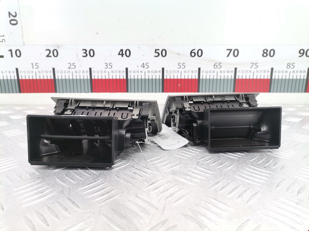 Дефлектор воздушный SKODA Rapid 2012-2020