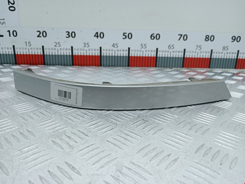 Накладка (планка) под фонарь левая BMW 7-Series (E65/E66) (2001-2008)