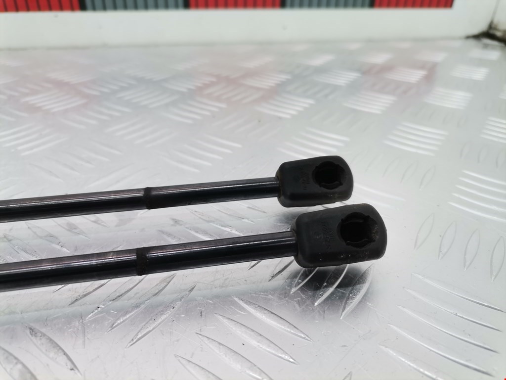 Амортизатор крышки (двери) багажника SKODA Rapid 2012-2020