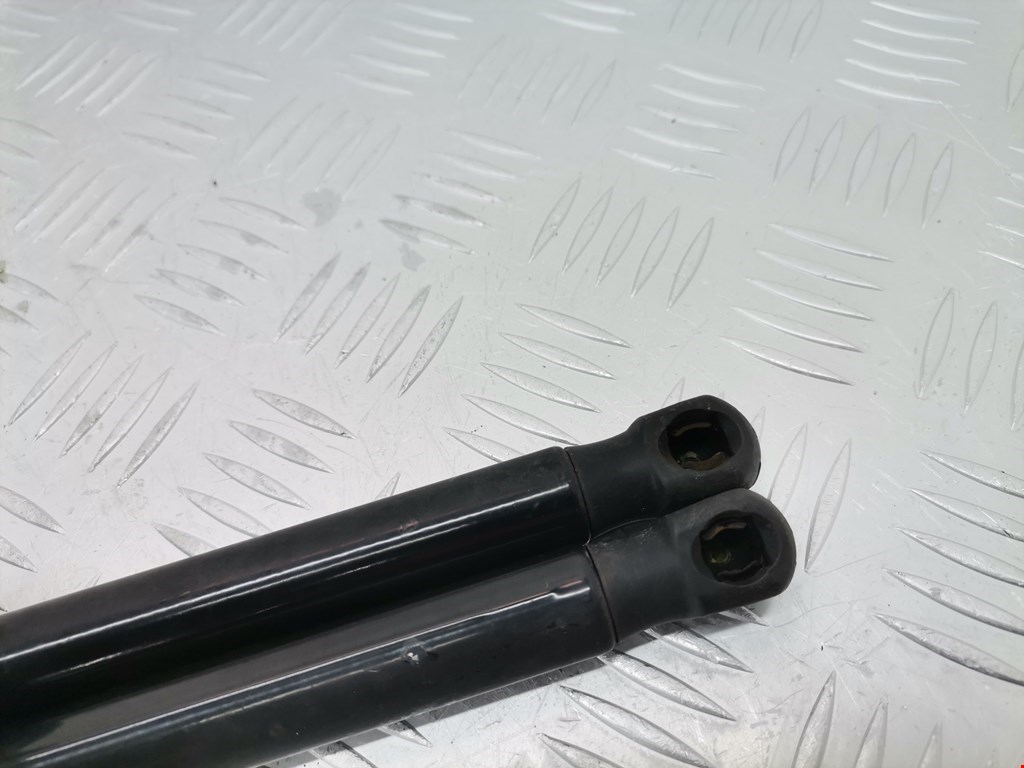 Амортизатор крышки (двери) багажника SKODA Rapid 2012-2020