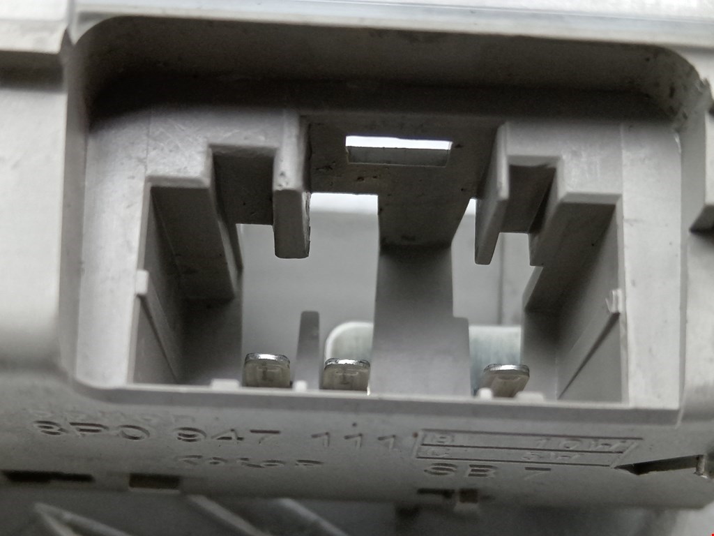 Плафон салонный (салона фонарь) SKODA Rapid 2012-2020