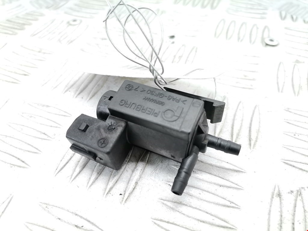 Клапан воздушного фильтра BMW 3-Series (E46) (1998-2007)