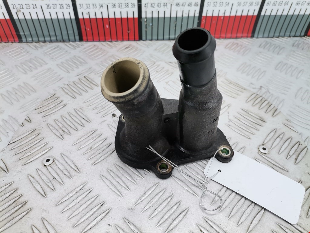 Корпус термостата FORD Focus II 2005-2011