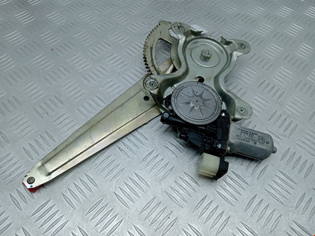 Стеклоподъемник задний правый MITSUBISHI L200 KB 2006-2015