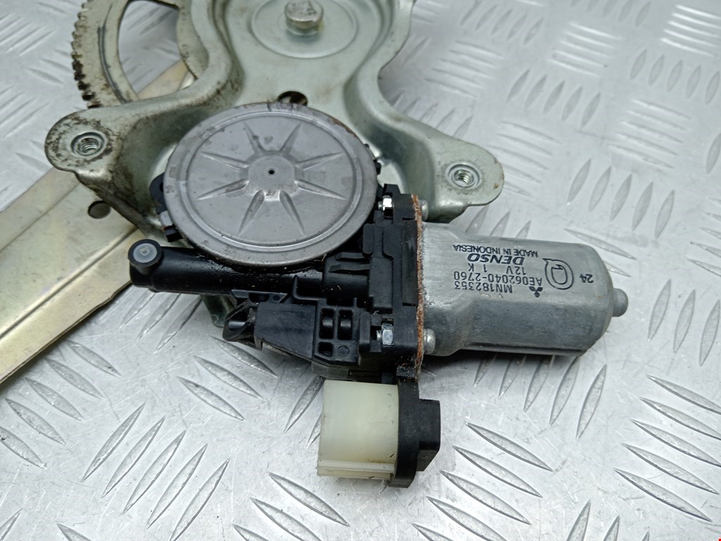 Стеклоподъемник задний правый MITSUBISHI L200 KB 2006-2015