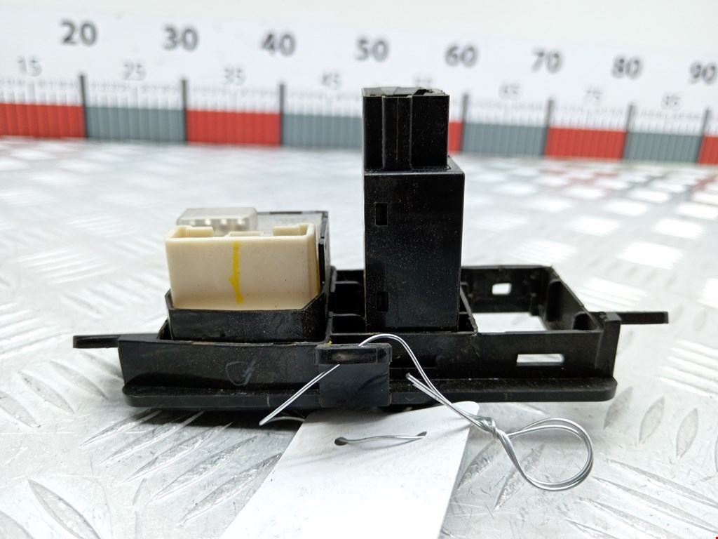 Блок управления зеркалами MITSUBISHI L200 KB 2006-2015