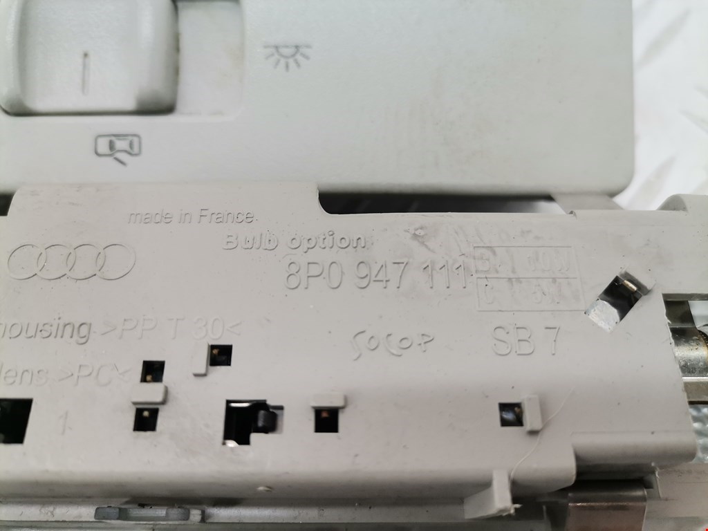 Плафон салонный (салона фонарь) SKODA Rapid 2012-2020