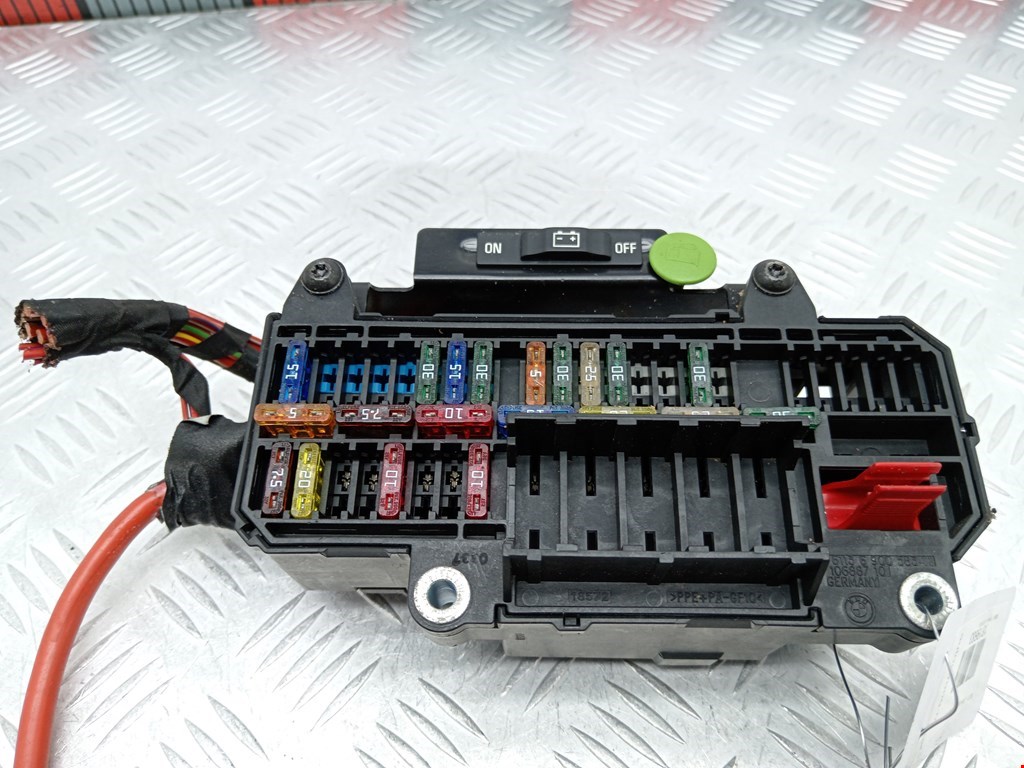 Датчик уровня в бачок омывателя BMW 7er 7 серия E65/E66 2001-2008