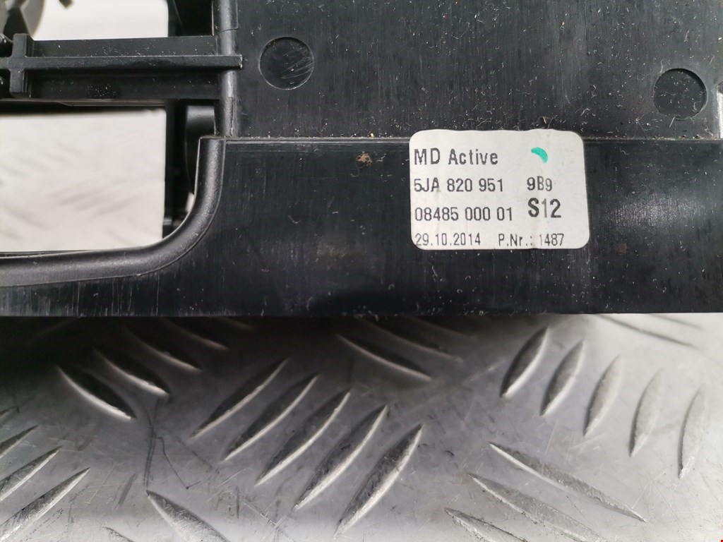 Дефлектор воздушный SKODA Rapid 2012-2020