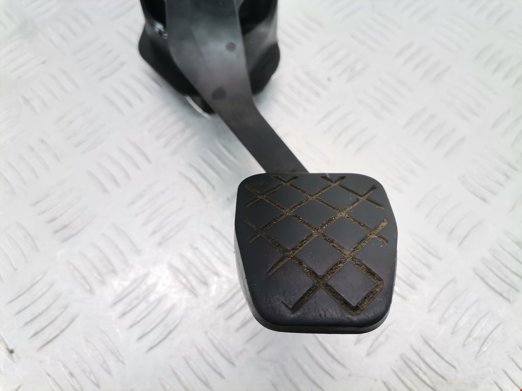 Педаль сцепления SKODA Rapid 2012-2020