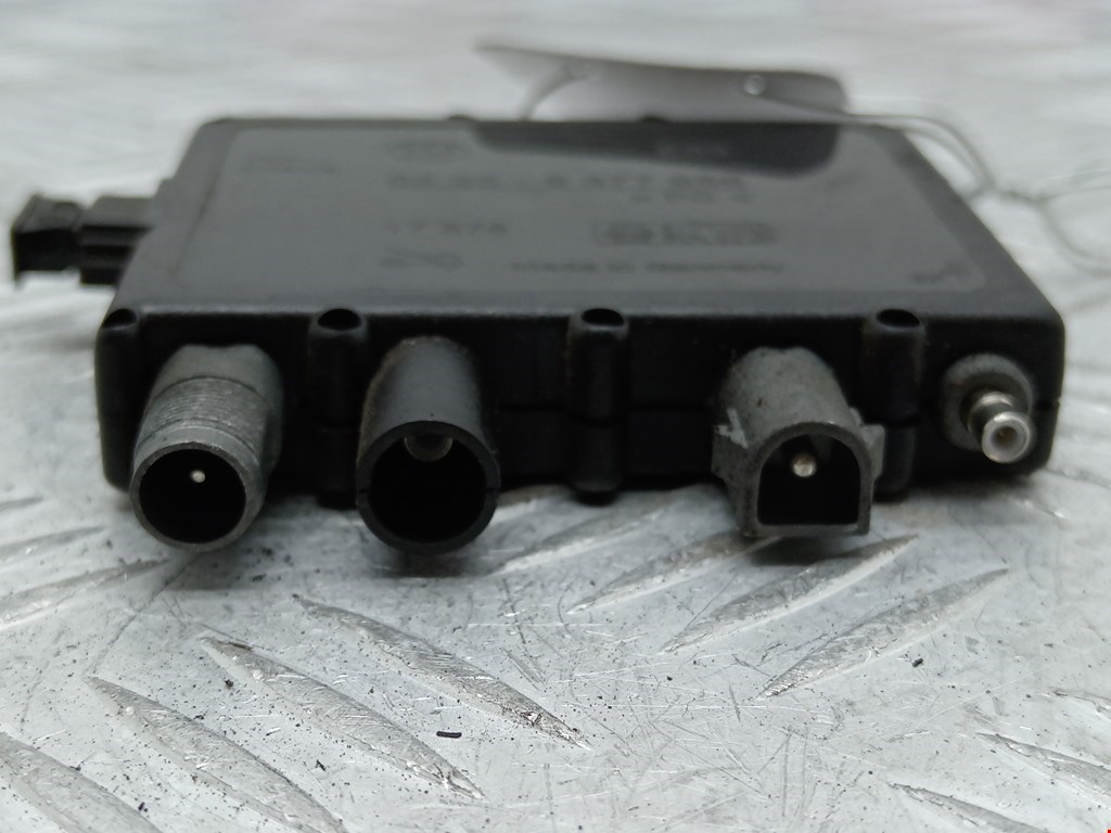 Усилитель антенны BMW X5 E53 1999-2006