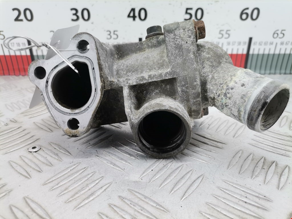 Корпус термостата MITSUBISHI Carisma 1995-1999