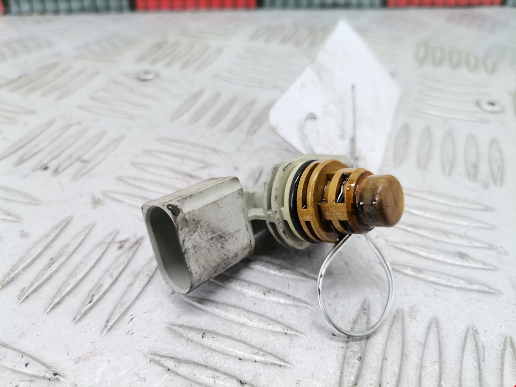 Датчик положения распредвала VOLKSWAGEN Golf V 2003-2009