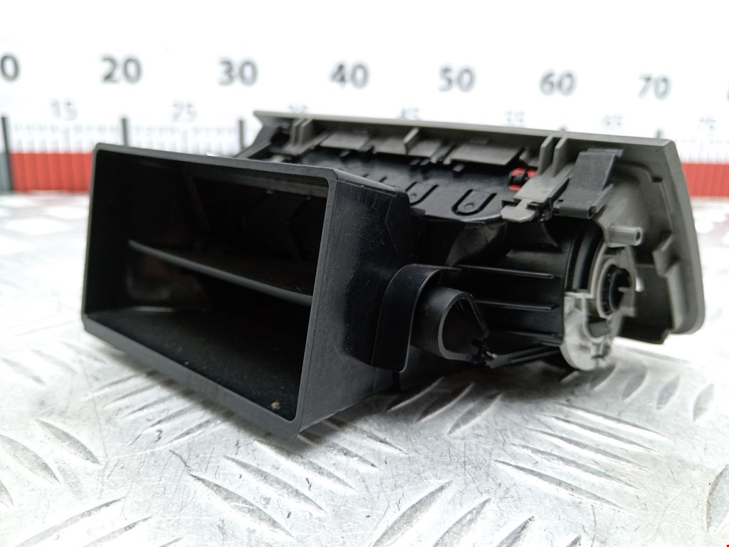 Дефлектор воздушный SKODA Rapid 2012-2020