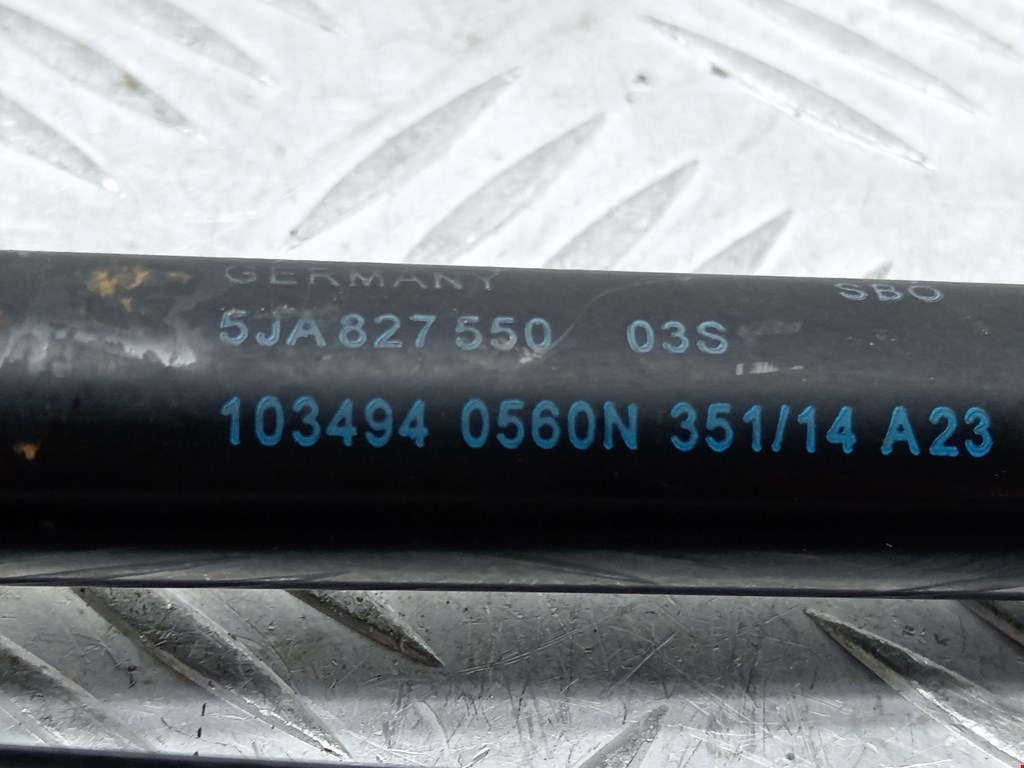 Амортизатор крышки (двери) багажника SKODA Rapid 2012-2020