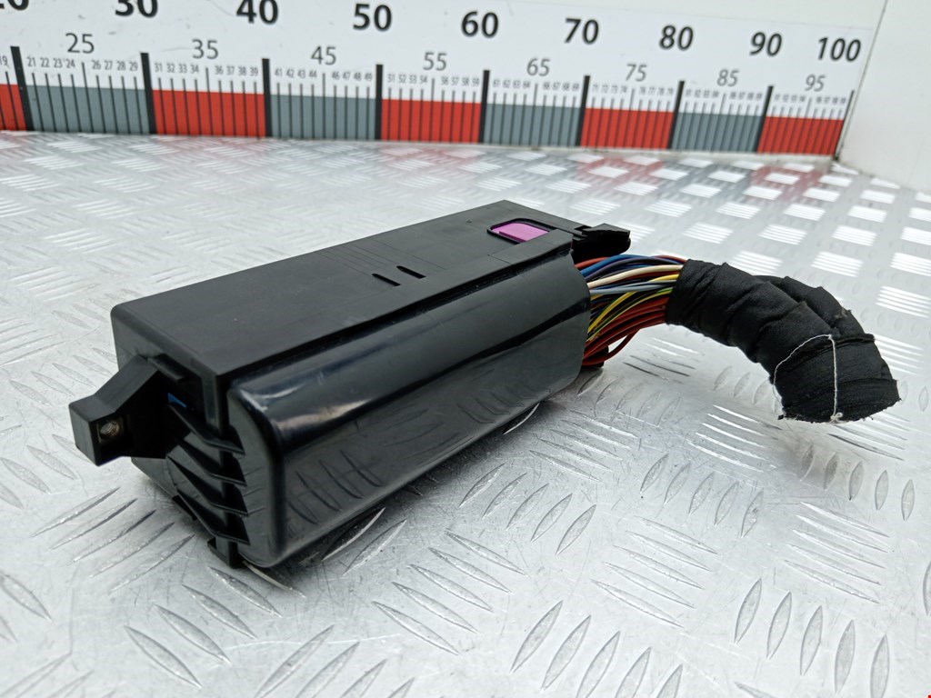 Датчик уровня в бачок омывателя SKODA Rapid 2012-2020