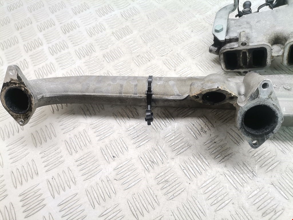 Коллектор впускной AUDI A4 B6 2001-2005