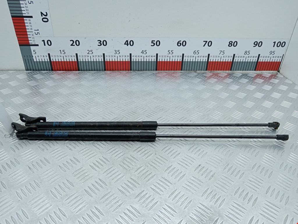 Амортизатор крышки багажника Chevrolet Cruze 2 (J300) (2008-2016)