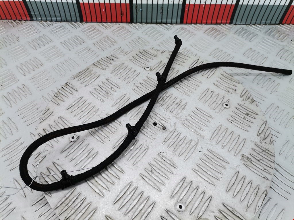 Трубка топливная BMW 1er E81\E87 2004-2011