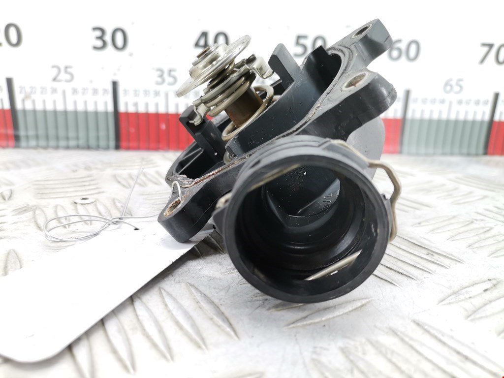 Корпус термостата BMW 1er E81\E87 2004-2011