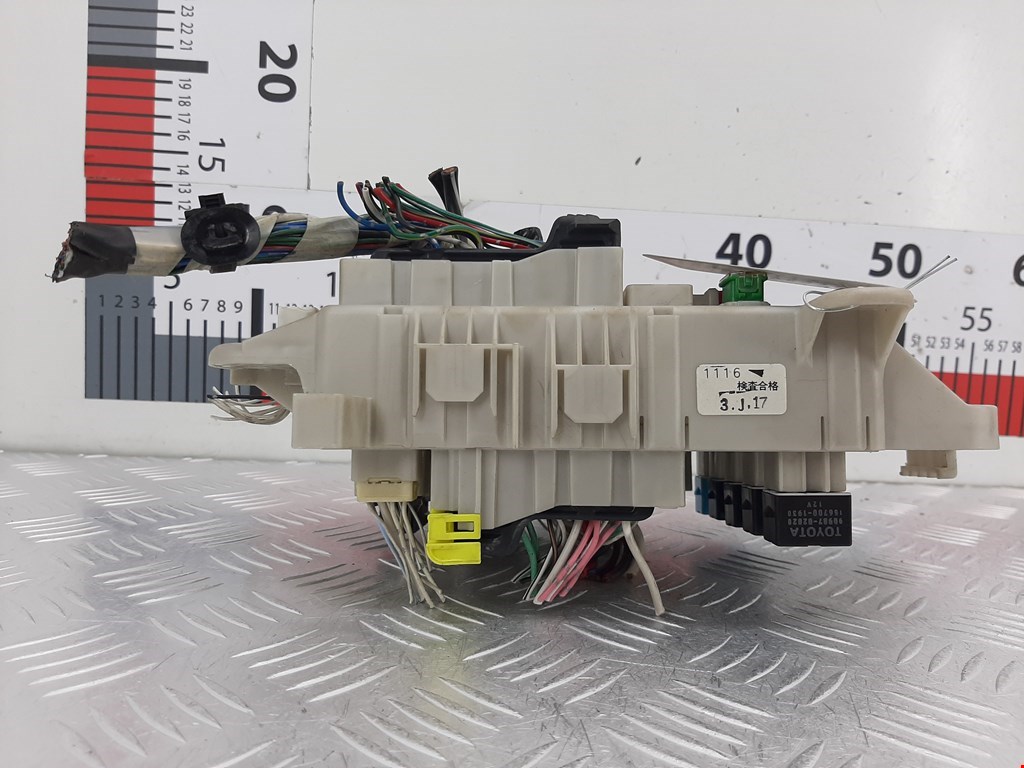 Датчик уровня в бачок омывателя TOYOTA RAV 4 XA20 2000-2005