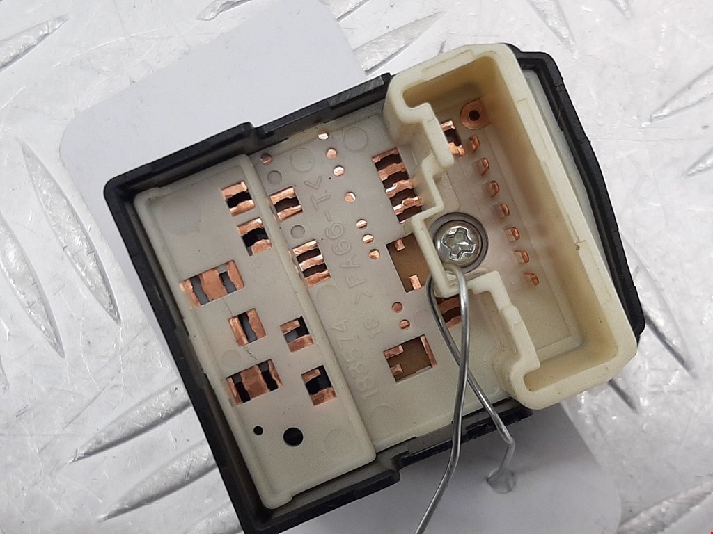 Блок управления зеркалами TOYOTA RAV 4 XA20 2000-2005