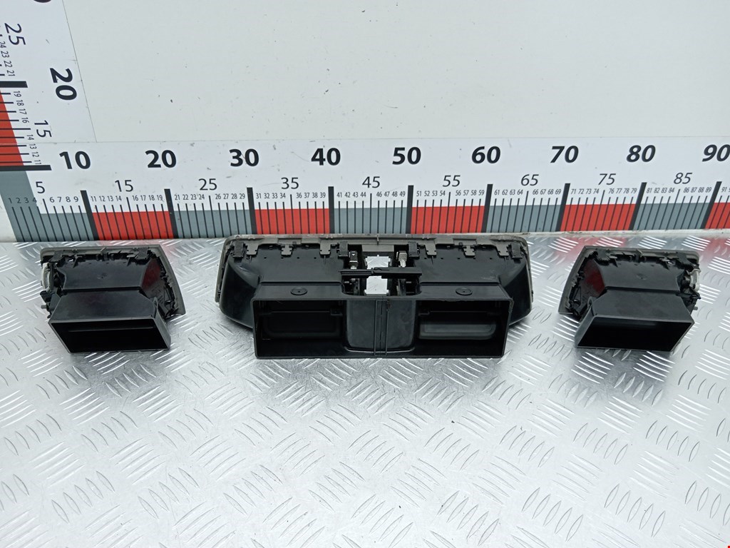 Дефлектор воздушный SKODA Rapid 2012-2020