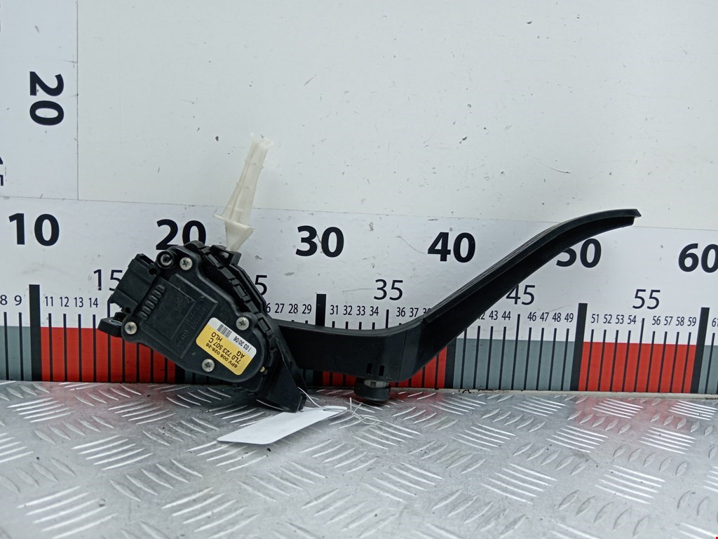 Педаль газа AUDI Q7 I 2006-2015