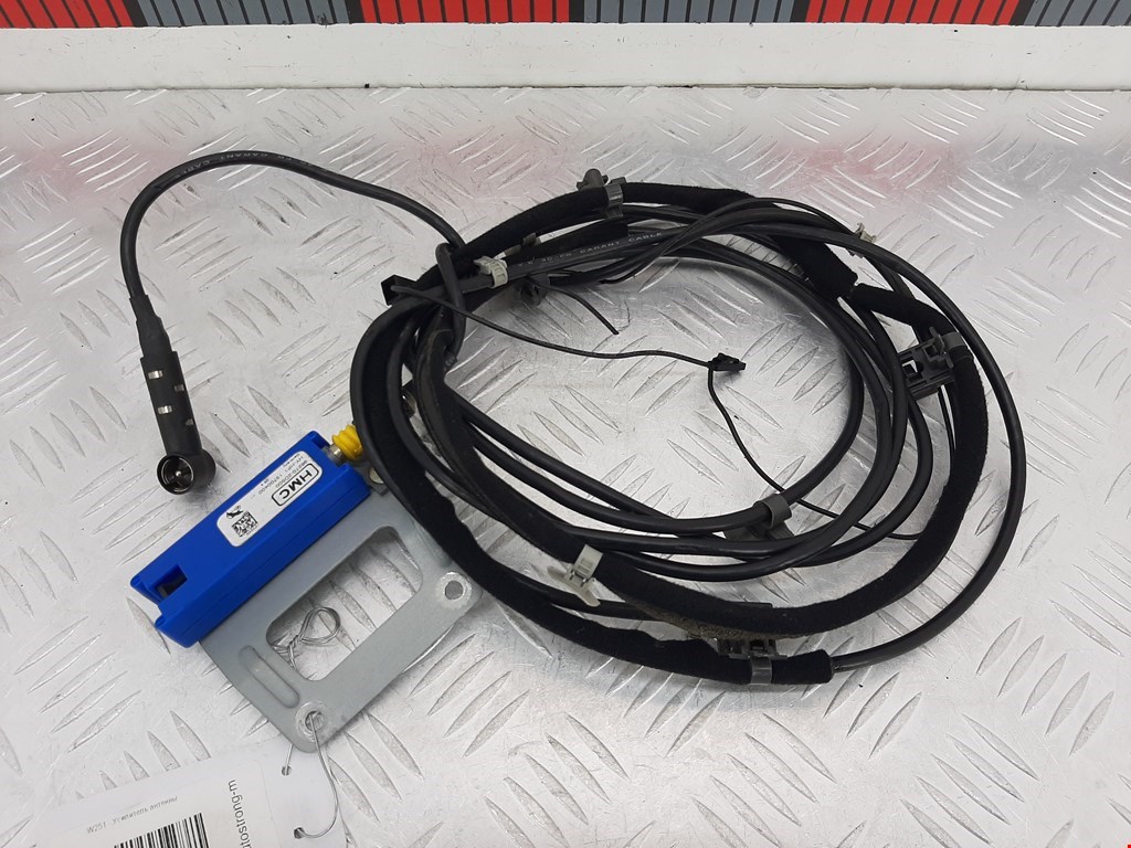 Усилитель антенны HYUNDAI Terracan 2001-2006