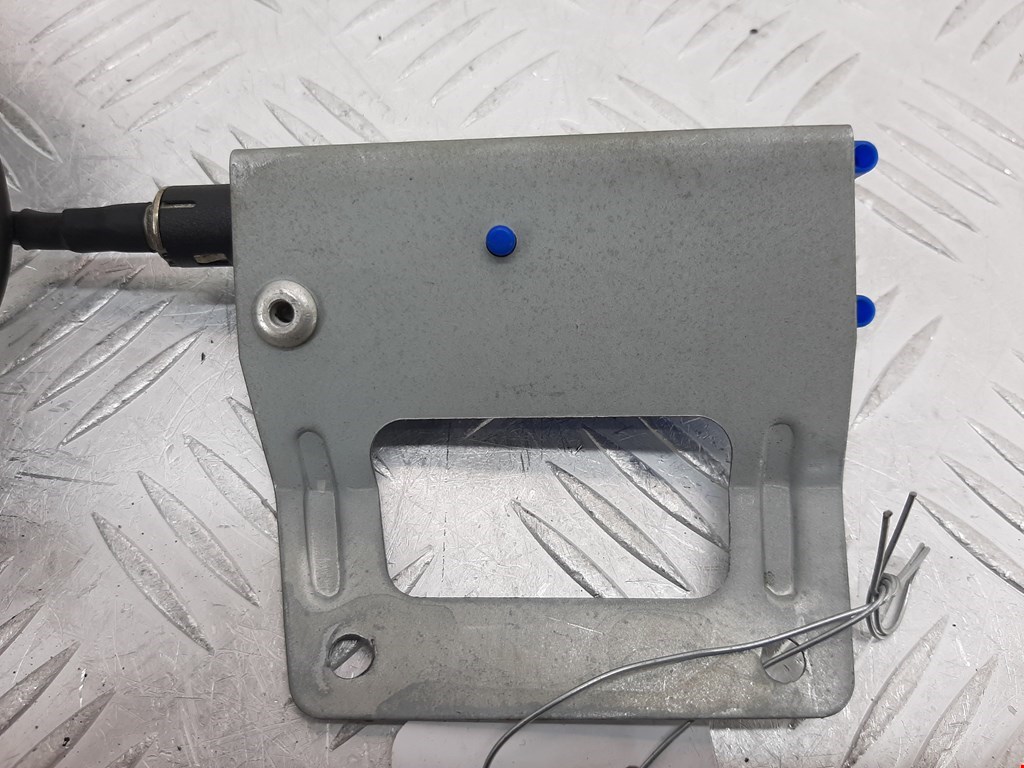 Усилитель антенны HYUNDAI Terracan 2001-2006