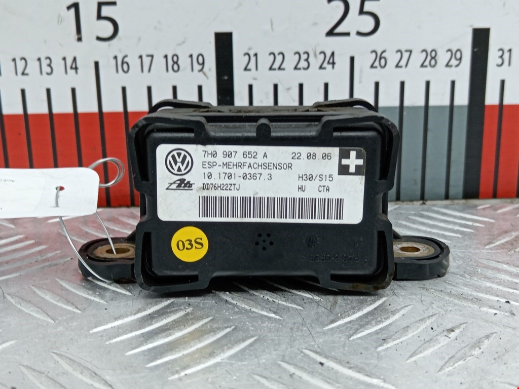 Датчик ускорения (курсовой устойчивости уровня оборотов) Audi Q7 4L (2005-2015)