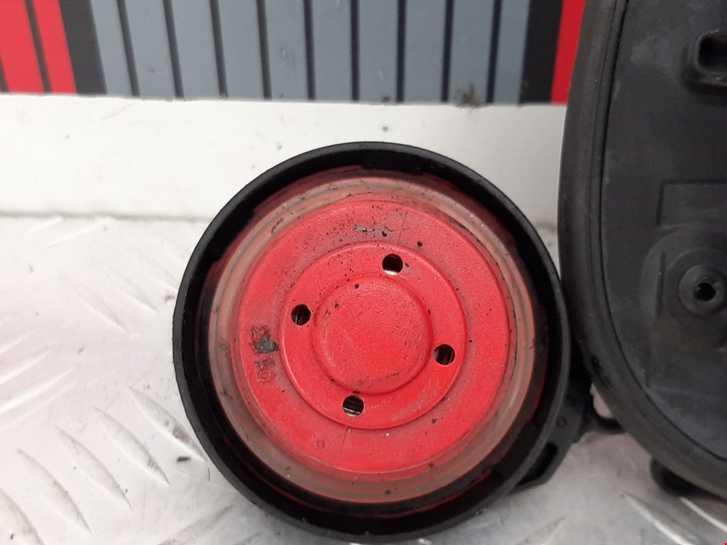 Лючок бензобака VOLVO V70 III 2007-2016