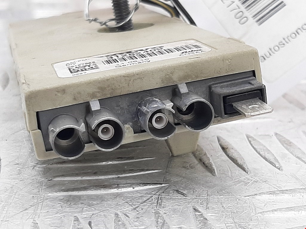 Усилитель антенны VOLVO V70 III 2007-2016