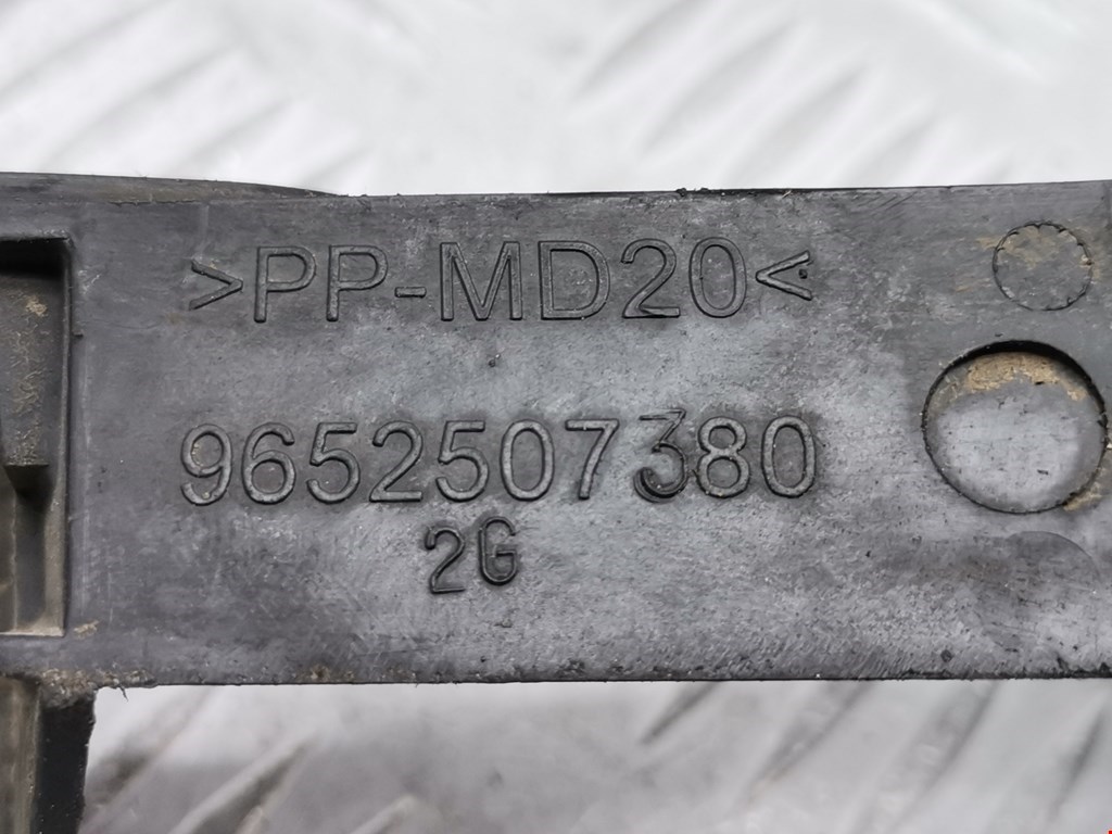 Кронштейн переднего бампера левый CITROEN C4 I 2004-2014