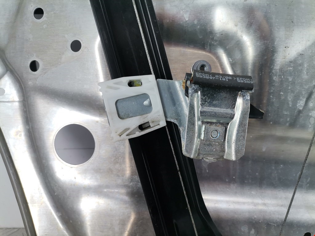 Стеклоподъемник передний правый MERCEDES-BENZ C-Class C-klasse W204 2007-2015