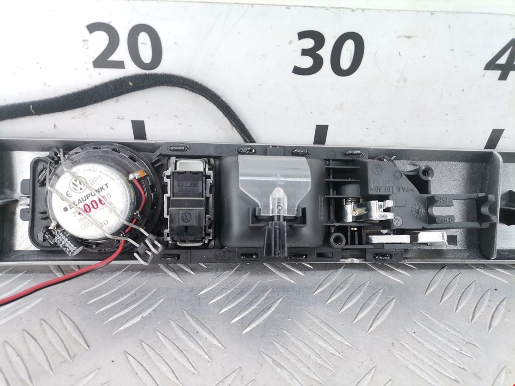 Ручка дверная передняя внутренняя левая VOLKSWAGEN Touareg 2002-2010