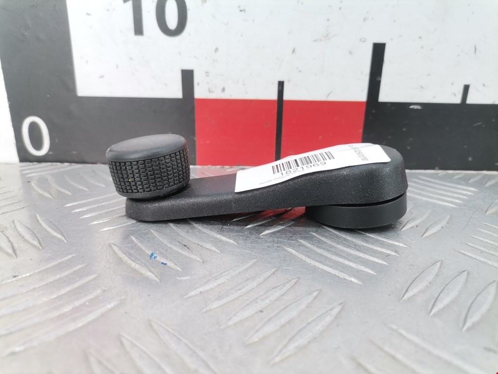 Ручка стеклоподъемника SKODA Octavia A5 1Z- 2004-2013