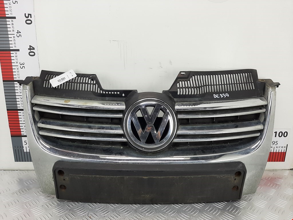 Решетка радиатора VOLKSWAGEN Golf V 2003-2009
