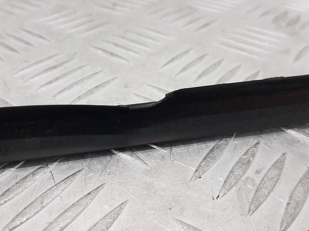 Молдинг лобового стекла FORD Mondeo IV 2007-2015