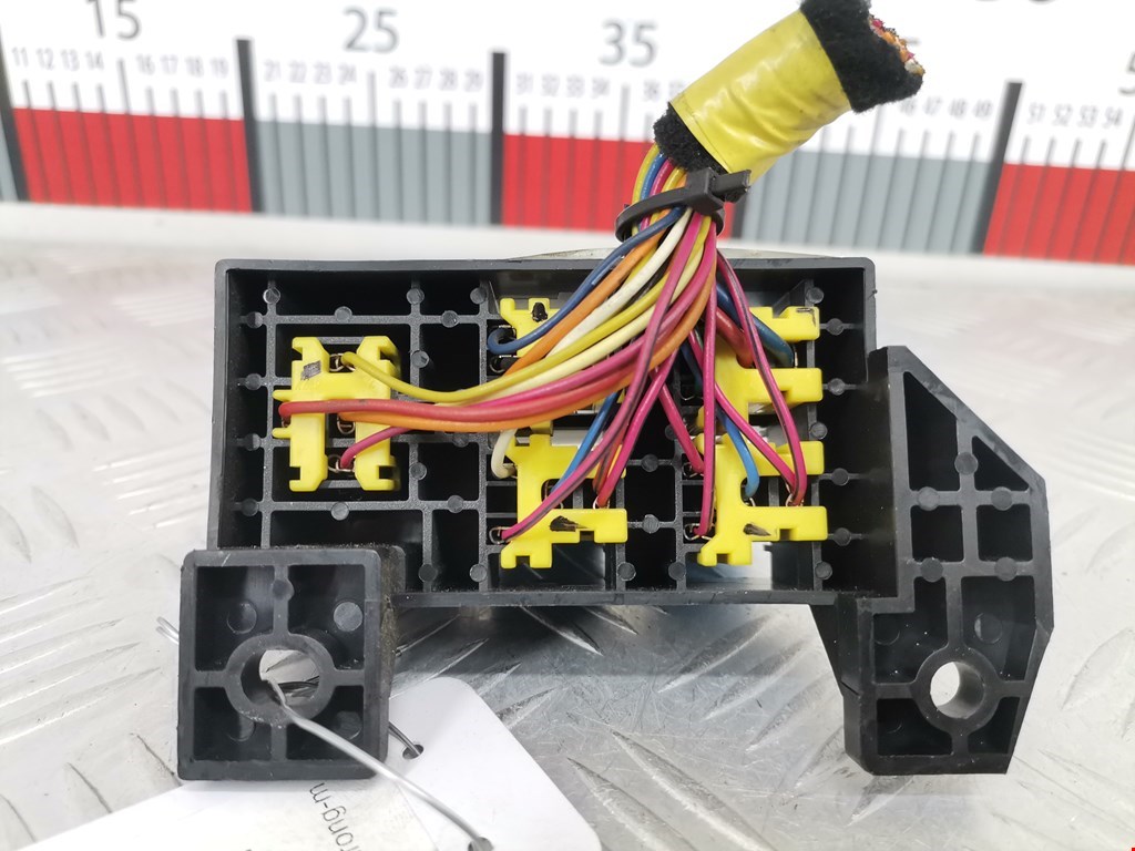 Блок реле KIA Sorento 2002-2009